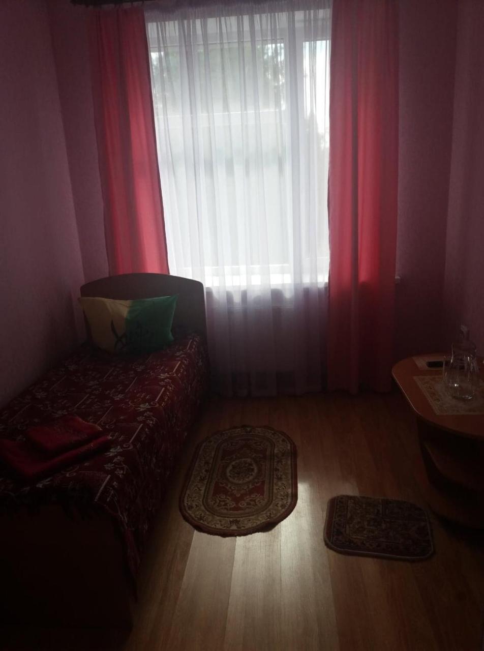 Отель Брама Hlukhiv Exteriör bild