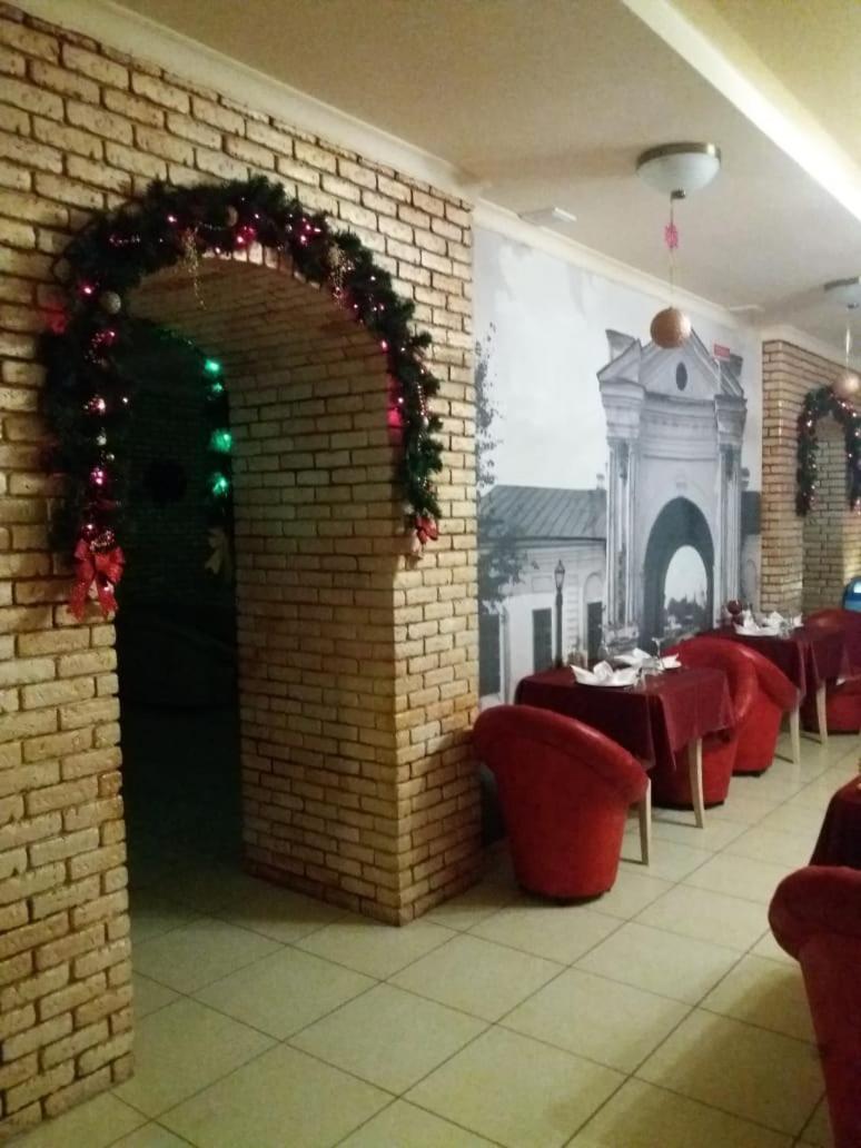 Отель Брама Hlukhiv Exteriör bild